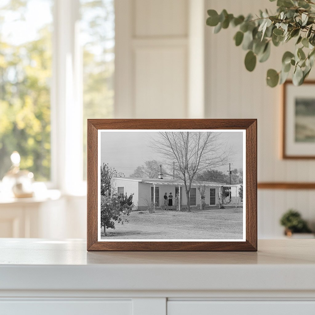 Neighbors Gather in Camelback Farms Phoenix 1942
