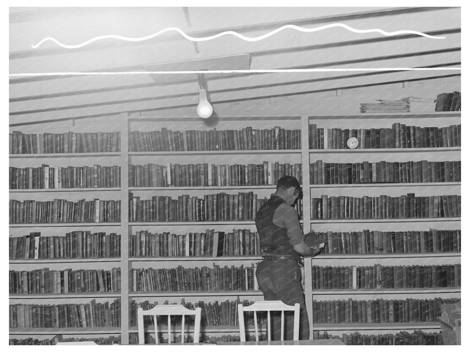 1942 Library Scene for Farm Families in Yuma Arizona