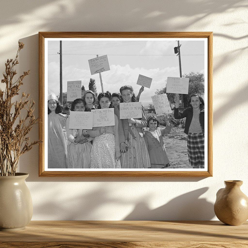 Schoolchildren Gather Scrap Metal in San Juan Bautista 1942