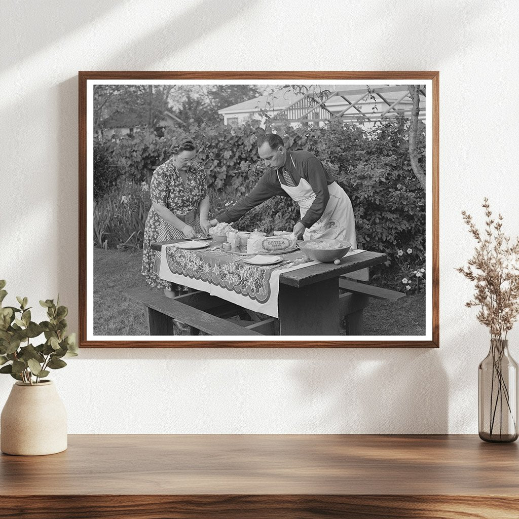 1942 Vintage Photo of Couple Preparing Dinner in Turlock CA