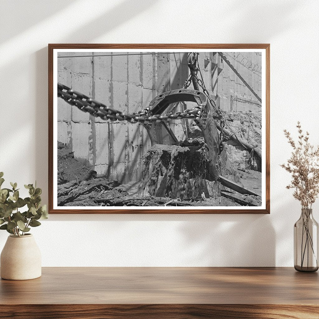 Shasta Dam Construction June 1942 Workers Excavating