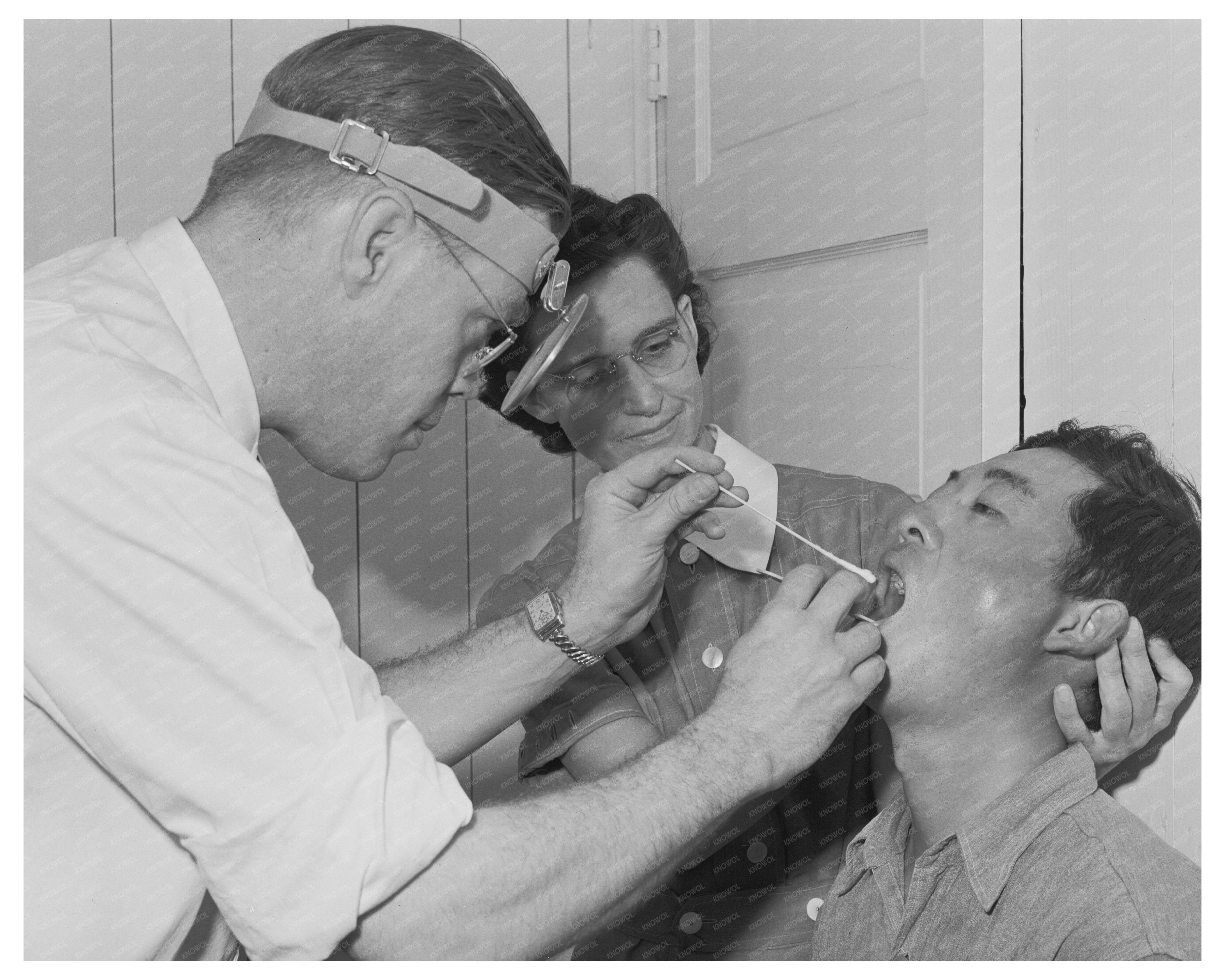 1942 Clinic for Japanese-American Farm Workers in Idaho