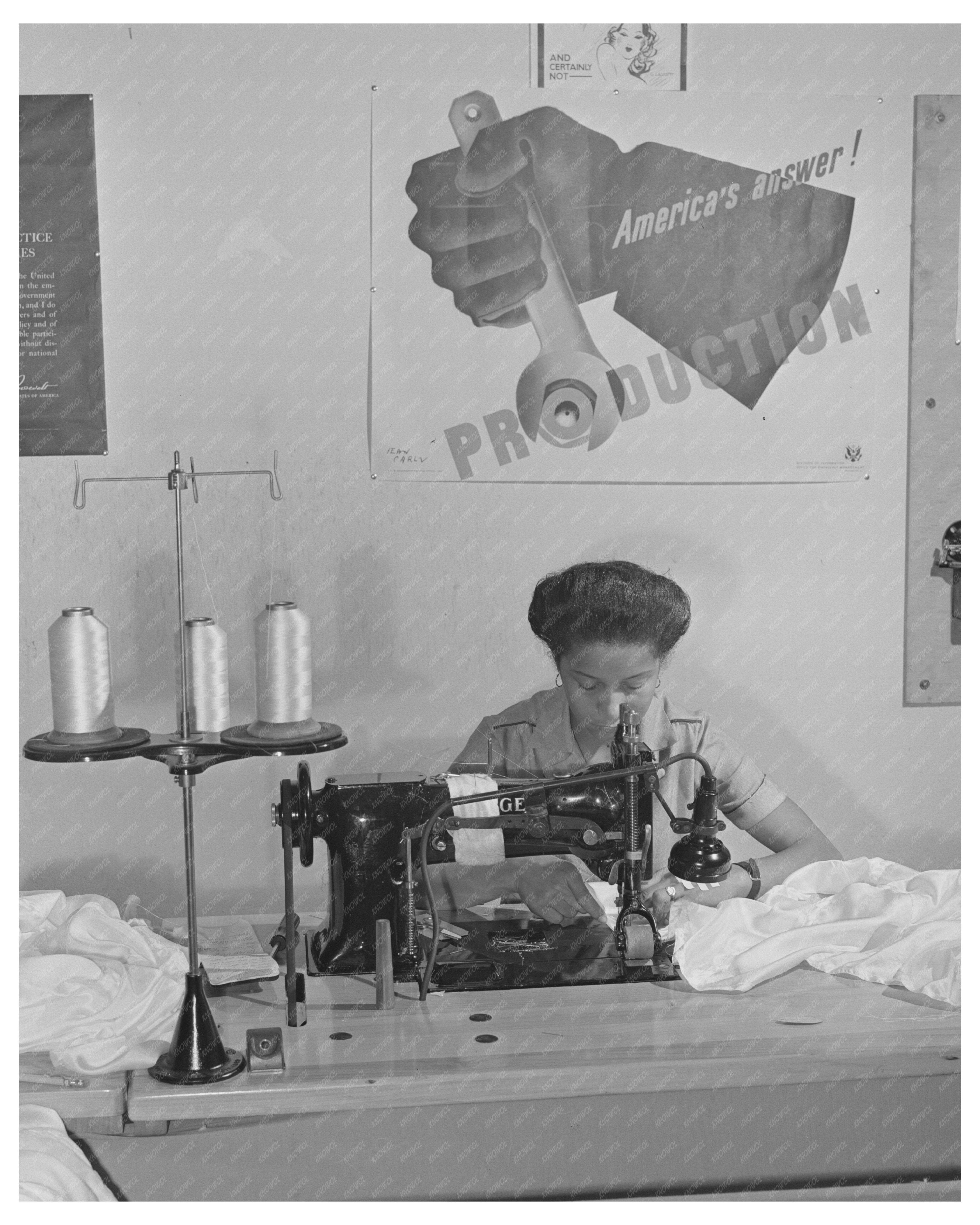 Parachute Assembly Workers San Diego 1942