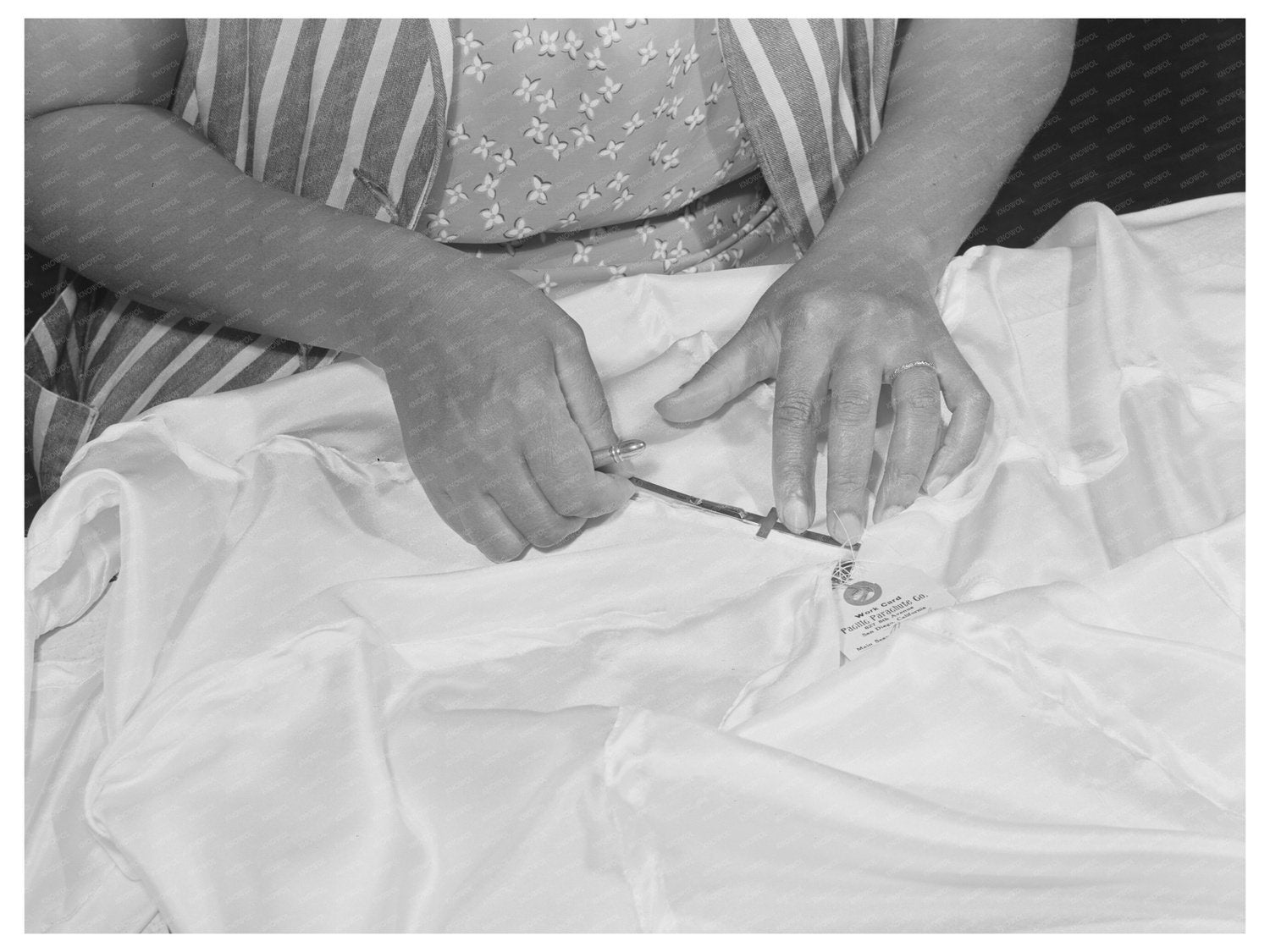 Parachute Shroud Rigging at Pacific Parachute Company 1942