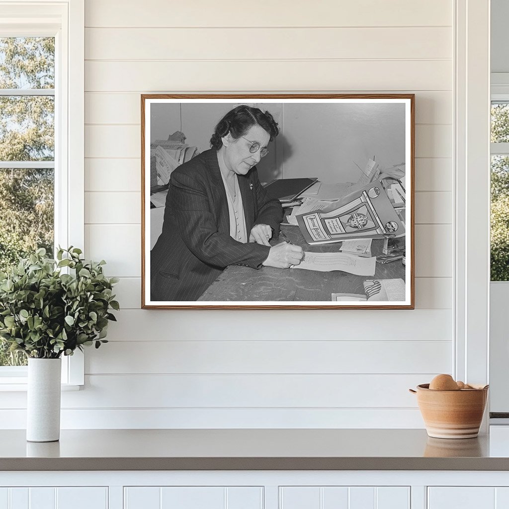 Mary N. Silveira Managing Editor 1942 Portuguese Journal