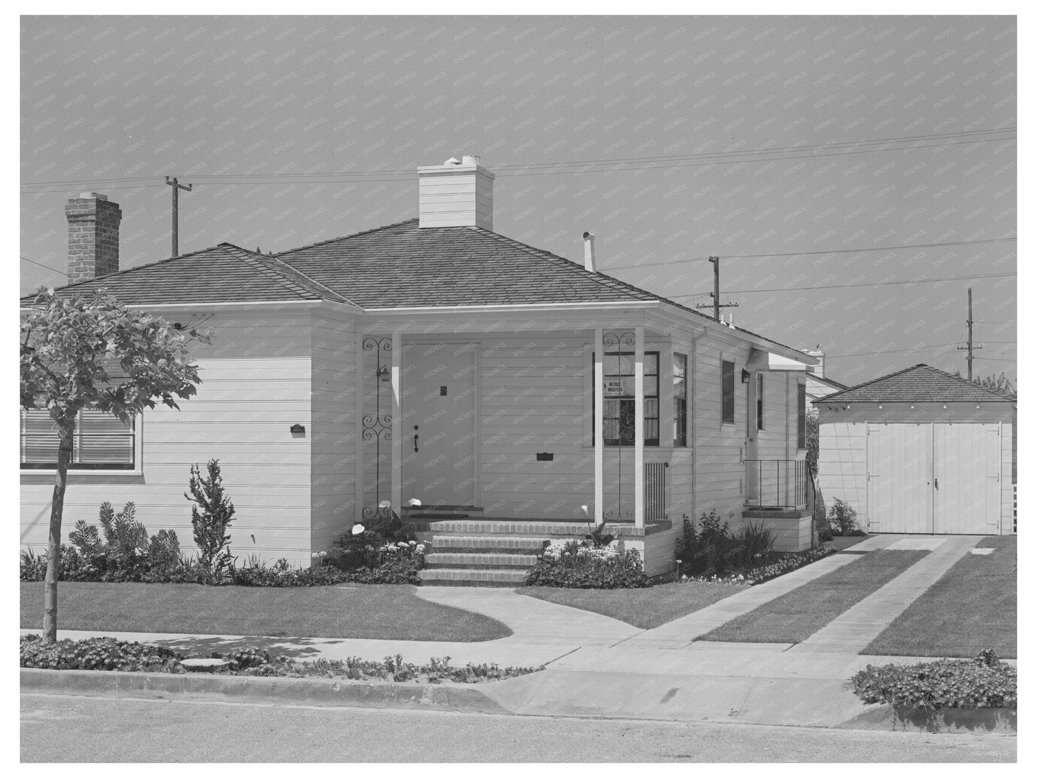 San Leandro Home with Block Warden Sign April 1942