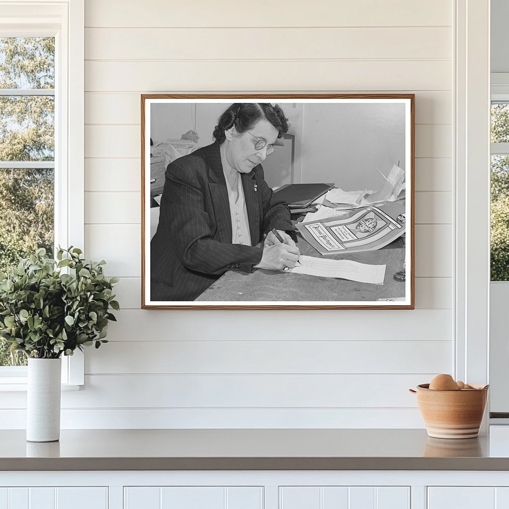 Mrs. Mary N. Silveira Managing Editor April 1942