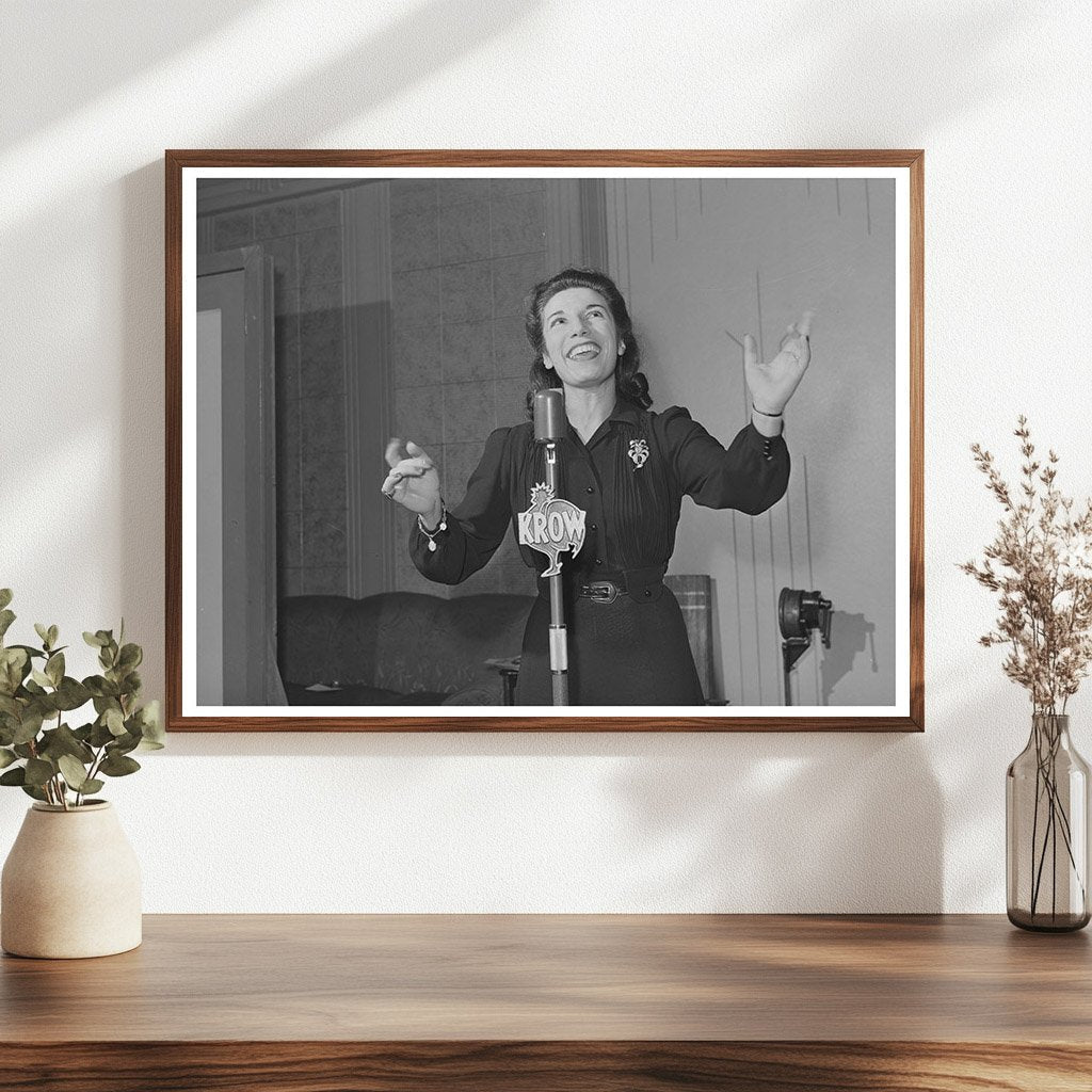 Bella Sumares Comedienne Radio Host April 1942
