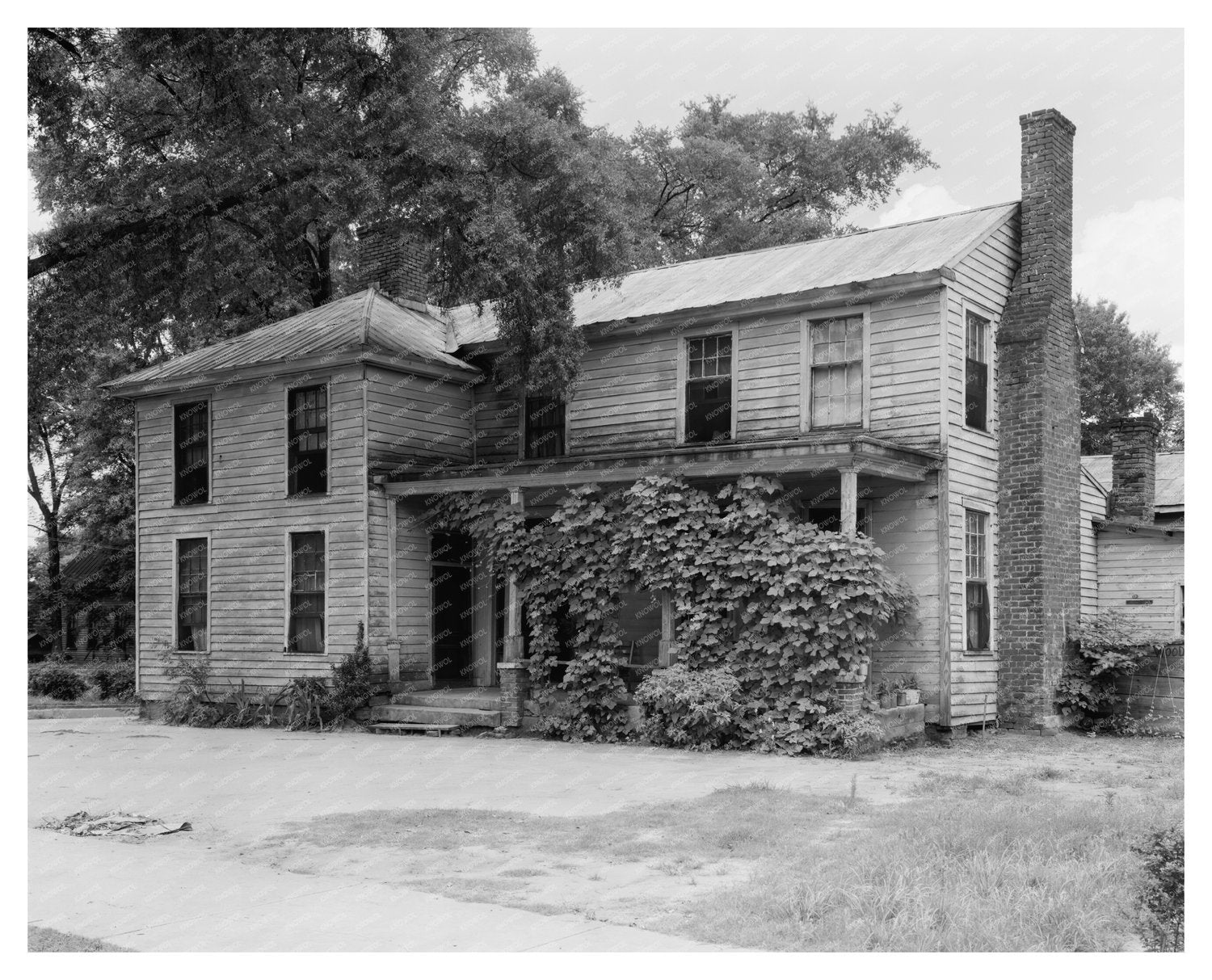 Historic Frame House in Selma, Alabama (1827)