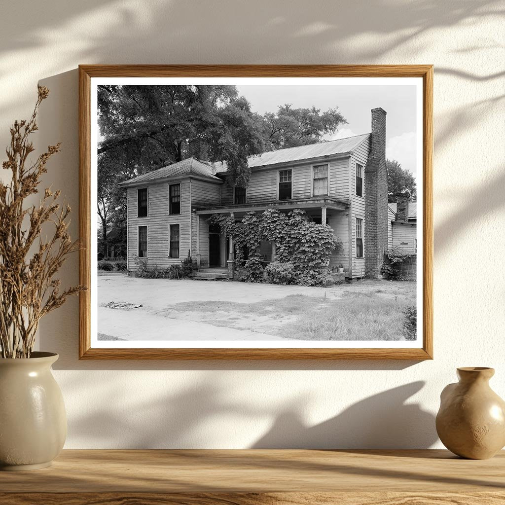 Historic Frame House in Selma, Alabama (1827)