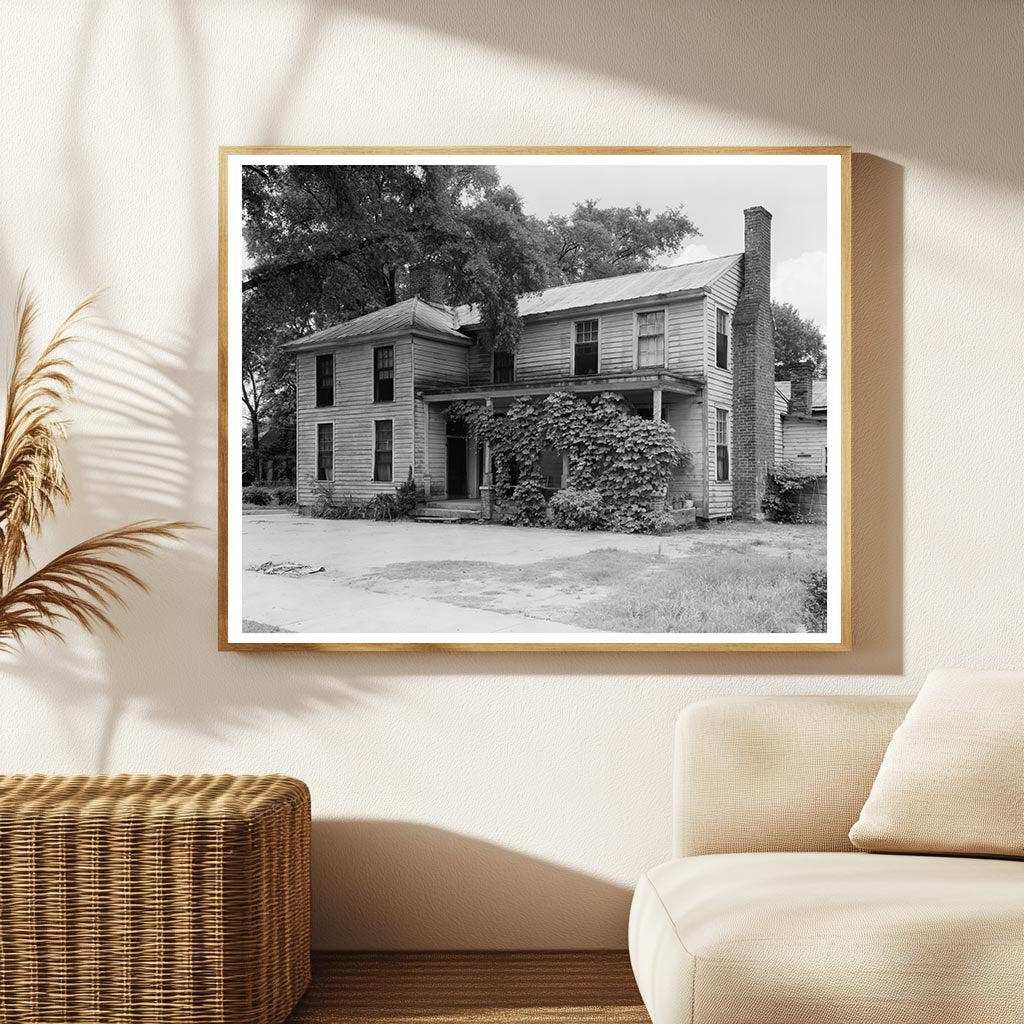 Historic Frame House in Selma, Alabama (1827)