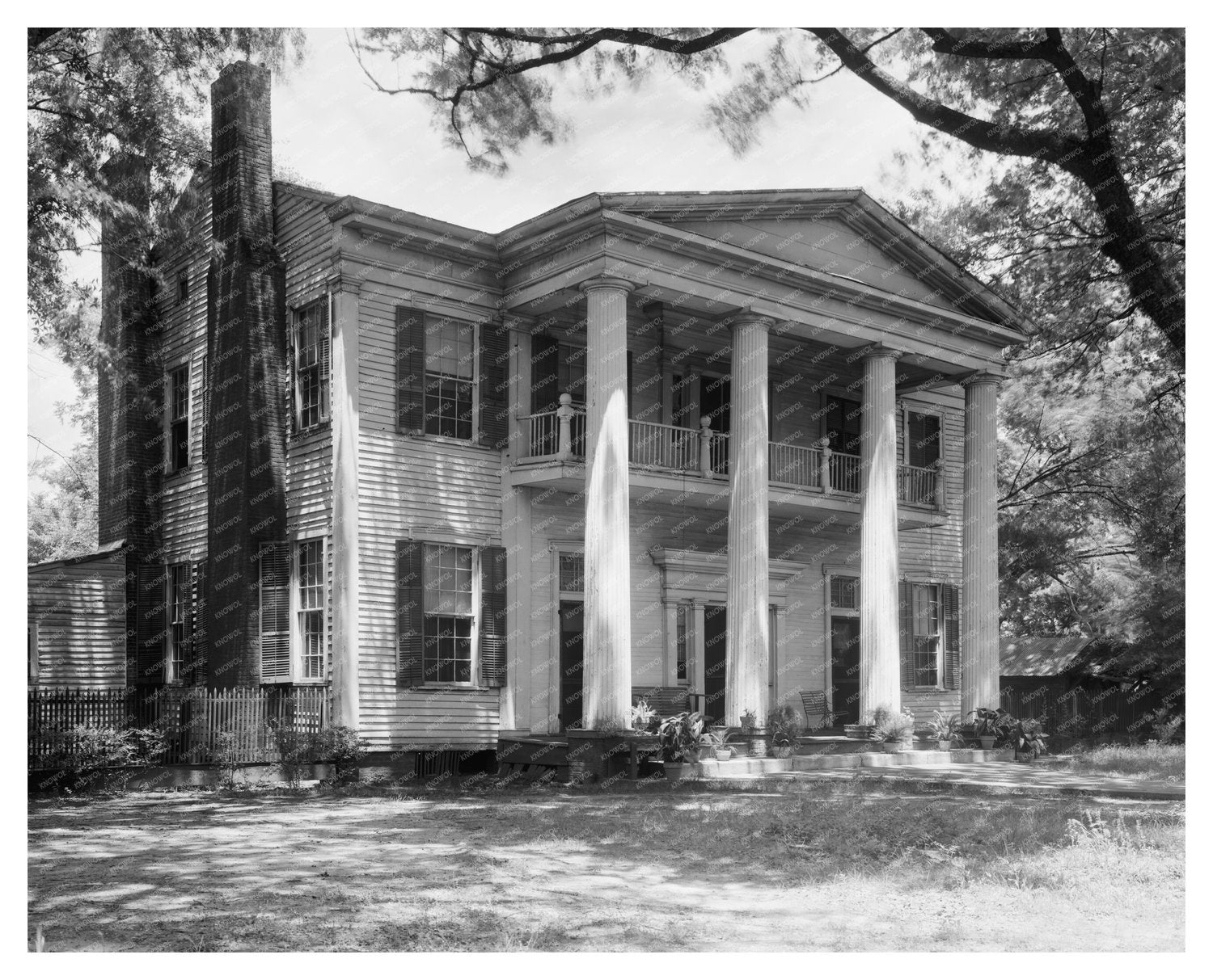 Historic Building in Eutaw, Alabama (1840)