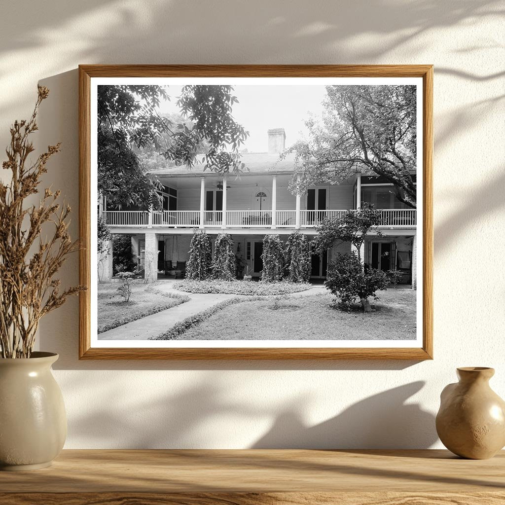 Historic Raised Cottage in Mobile, Alabama, 1831