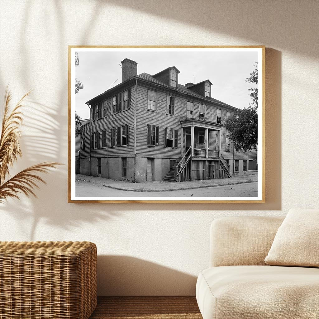 Davenport Tenement, Savannah, GA - Historic 1820 Structure