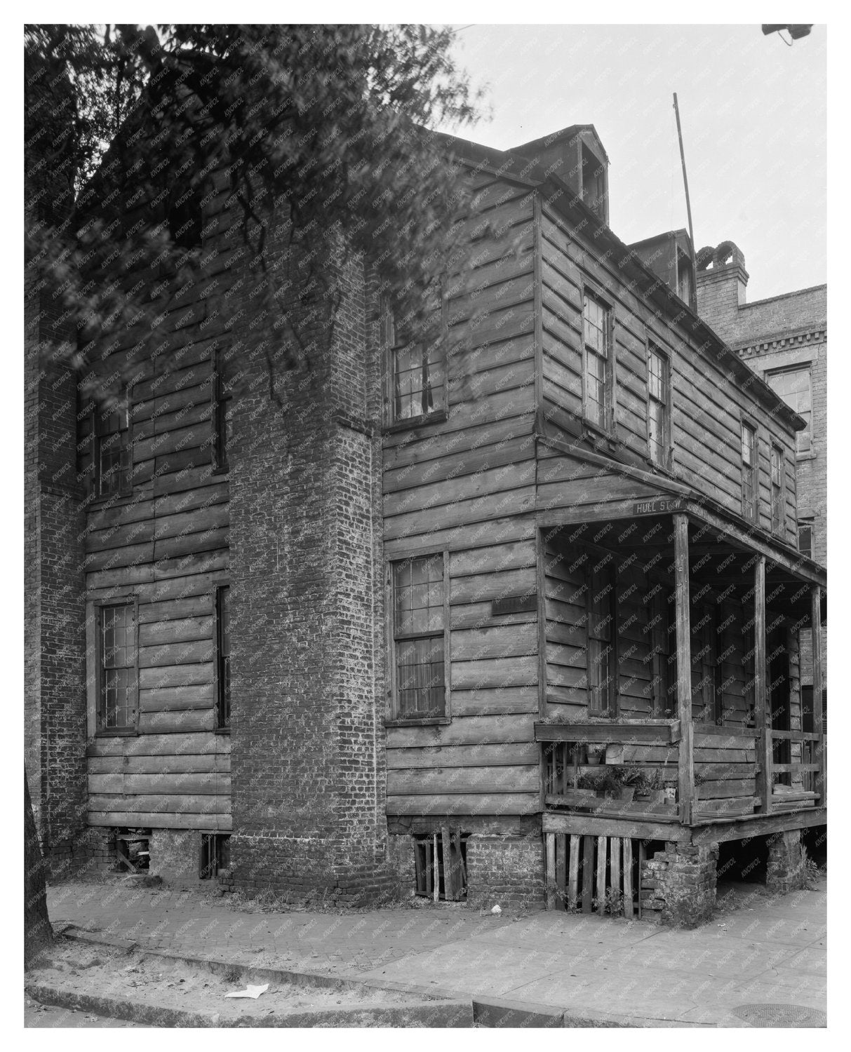 Historic House in Savannah, GA - Built 1760