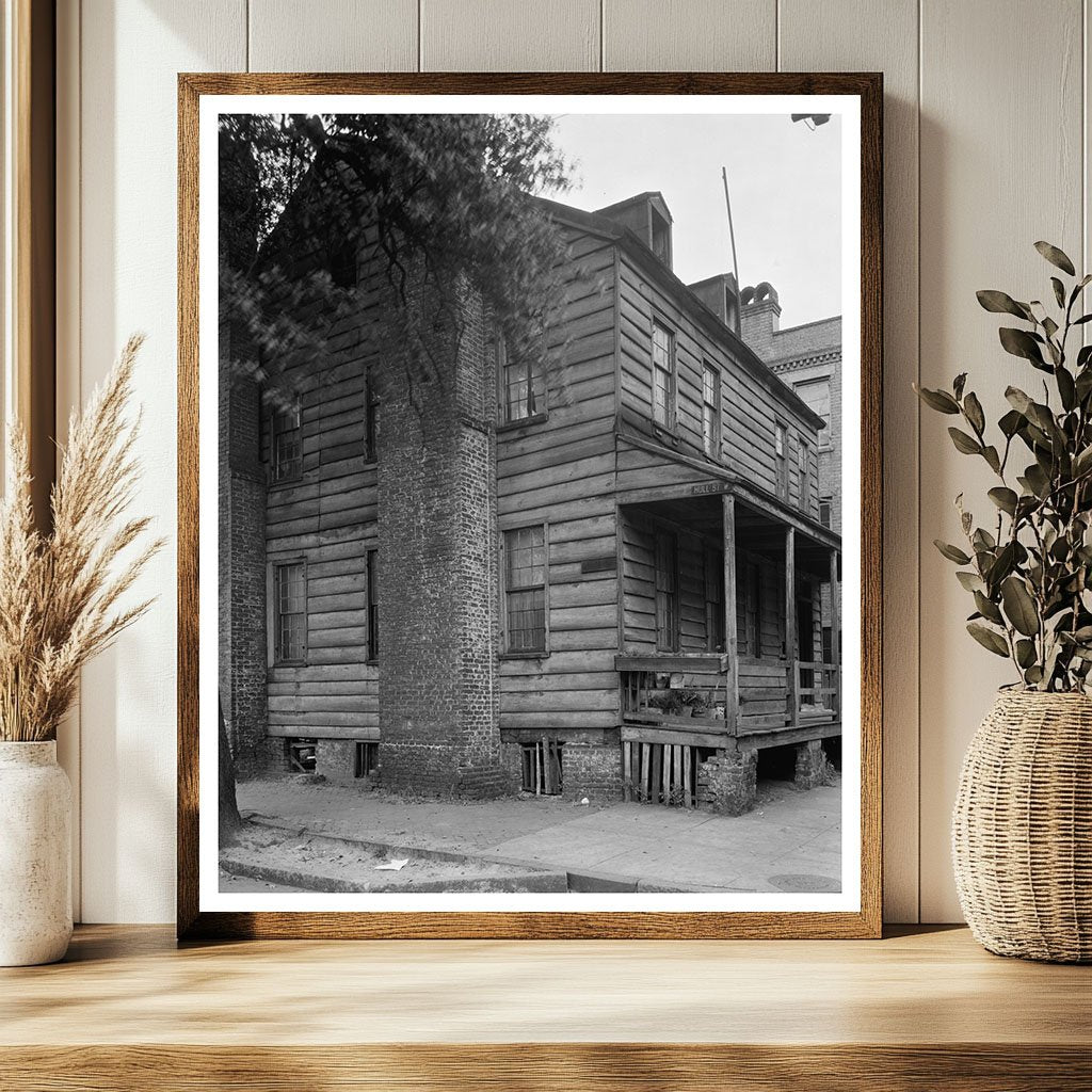 Historic House in Savannah, GA - Built 1760