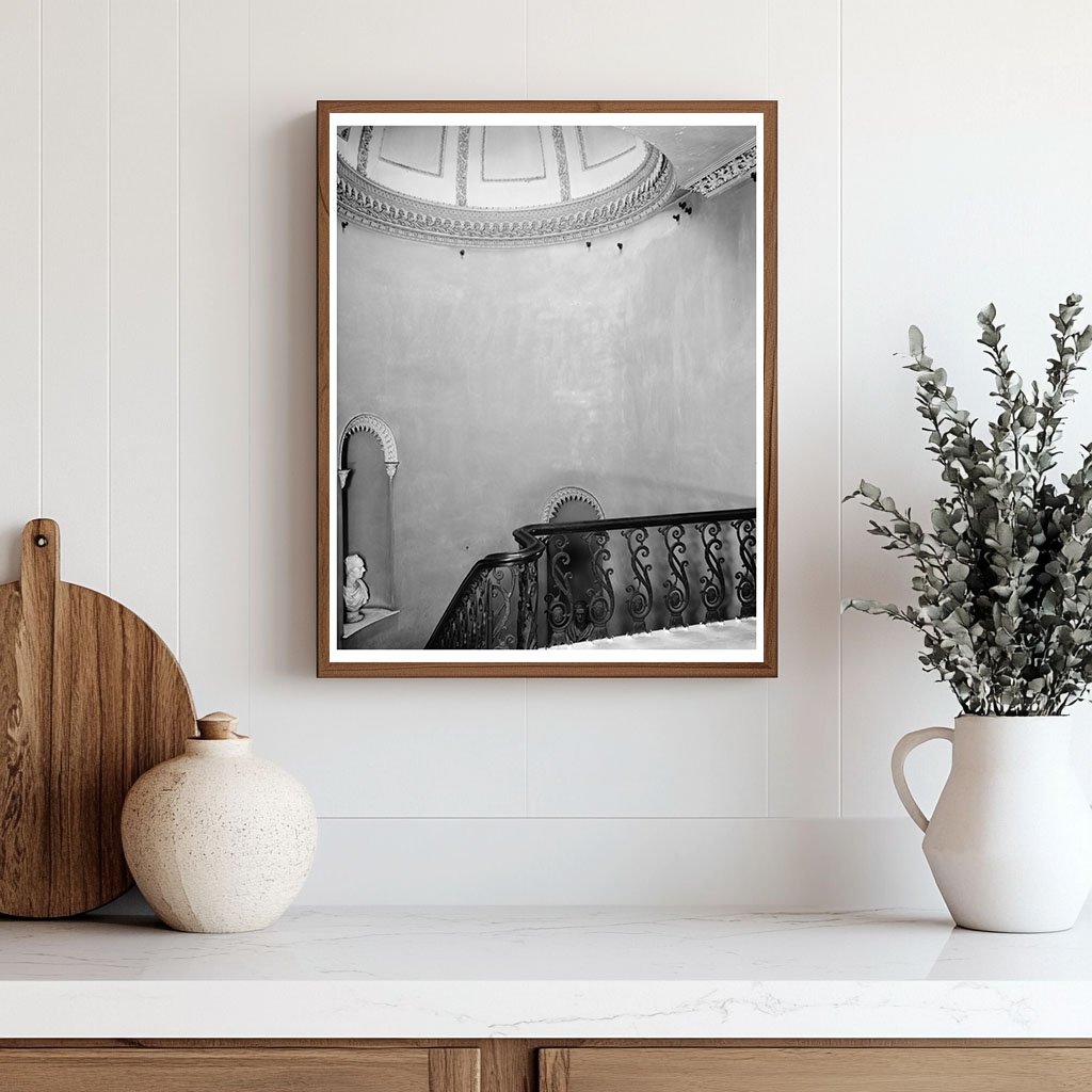 Historic Savannah Stairhall Photo, Chatham County, 1850-1861