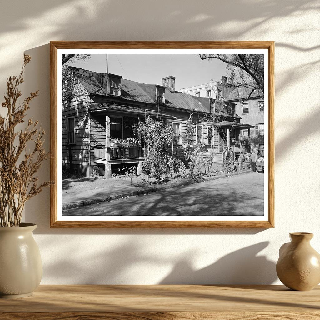Historic Savannah Structure, Georgia, 1800 - Photo Archive