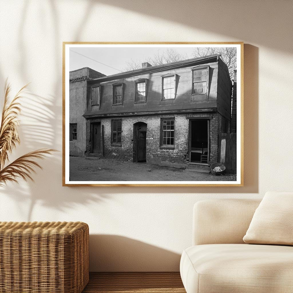 1840 Architectural Gem in Savannah, Georgia