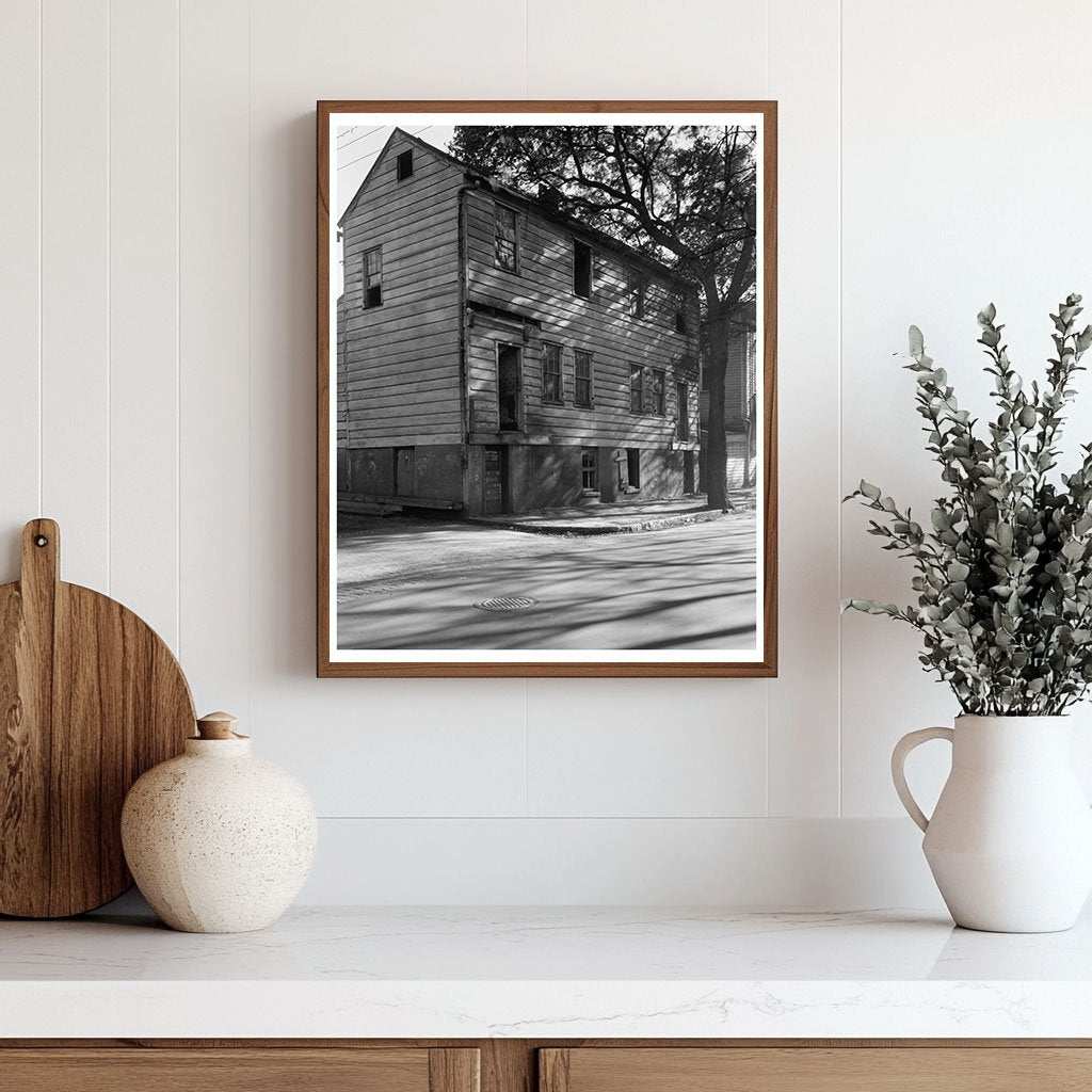 Historic Residence in Savannah, GA - Early 20th Century