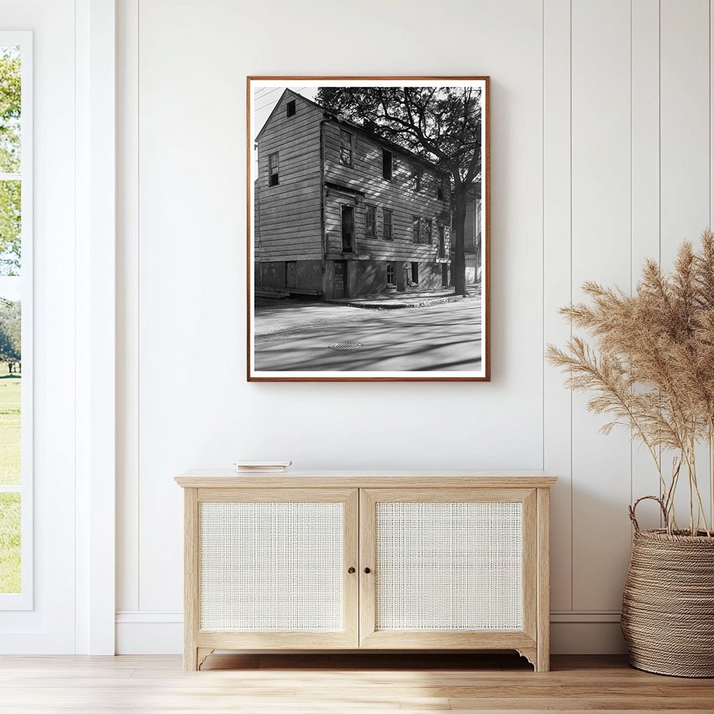 Historic Residence in Savannah, GA - Early 20th Century