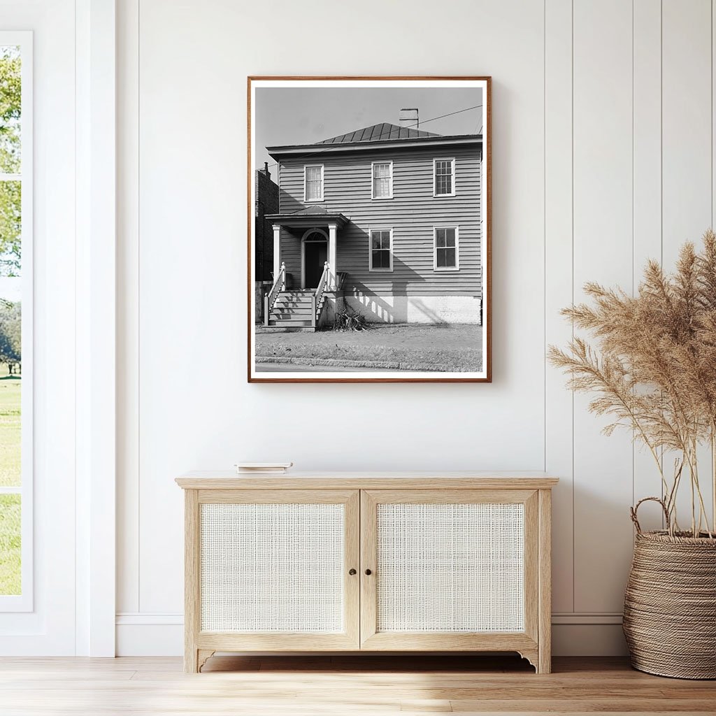 Historic Residence in Savannah, Georgia - Early 20th Century