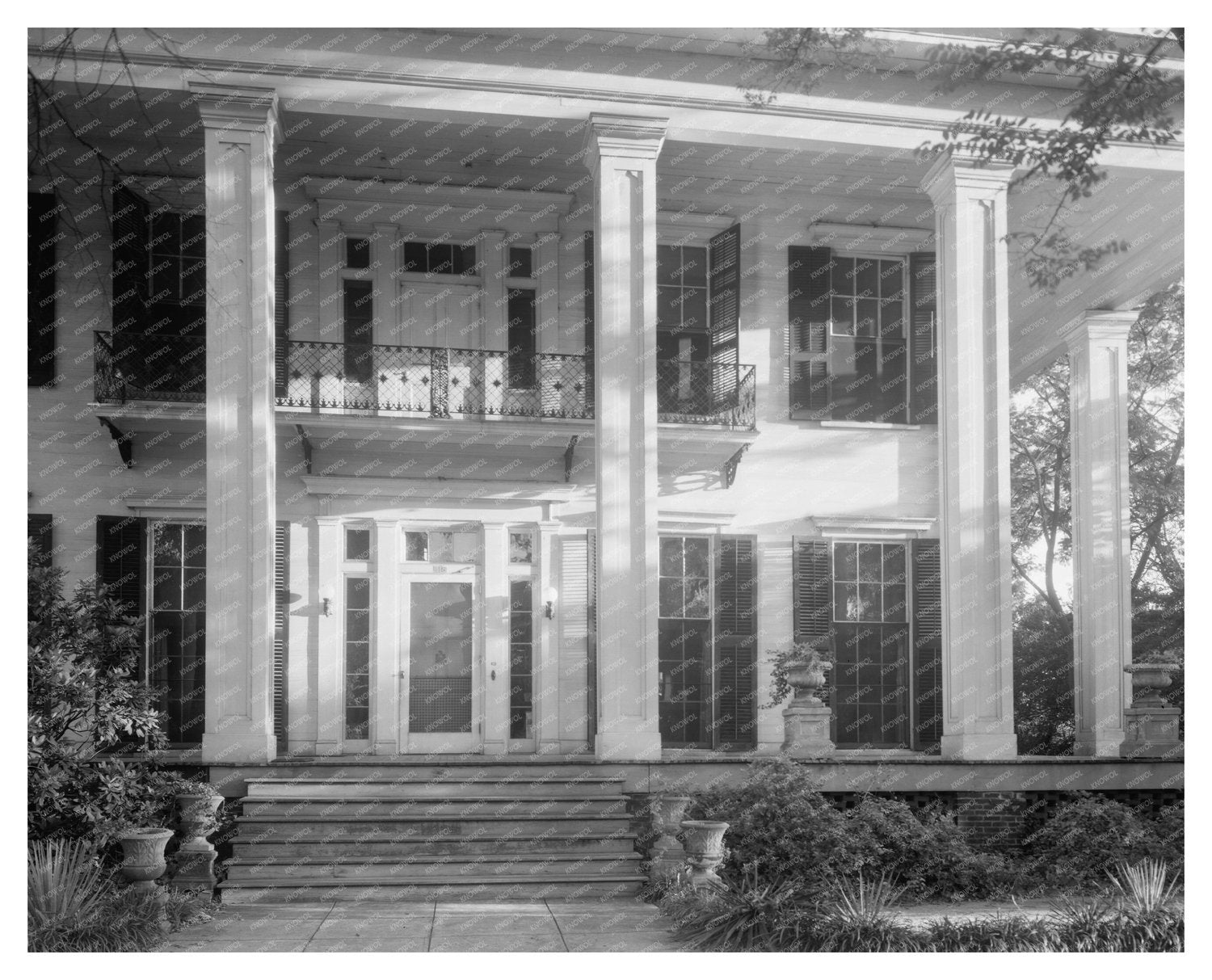 Iris Court, Albany GA, 1848 - Historic Architecture Photo