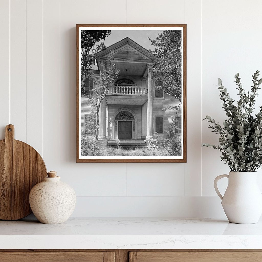 Vintage Doorway in Haddock, Georgia - 20th Century Architect