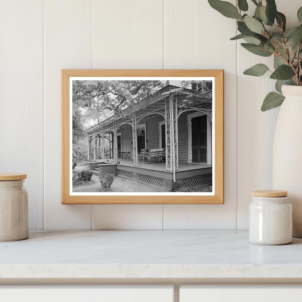 1840 Structure in Madison, Georgia - Vintage Photograph