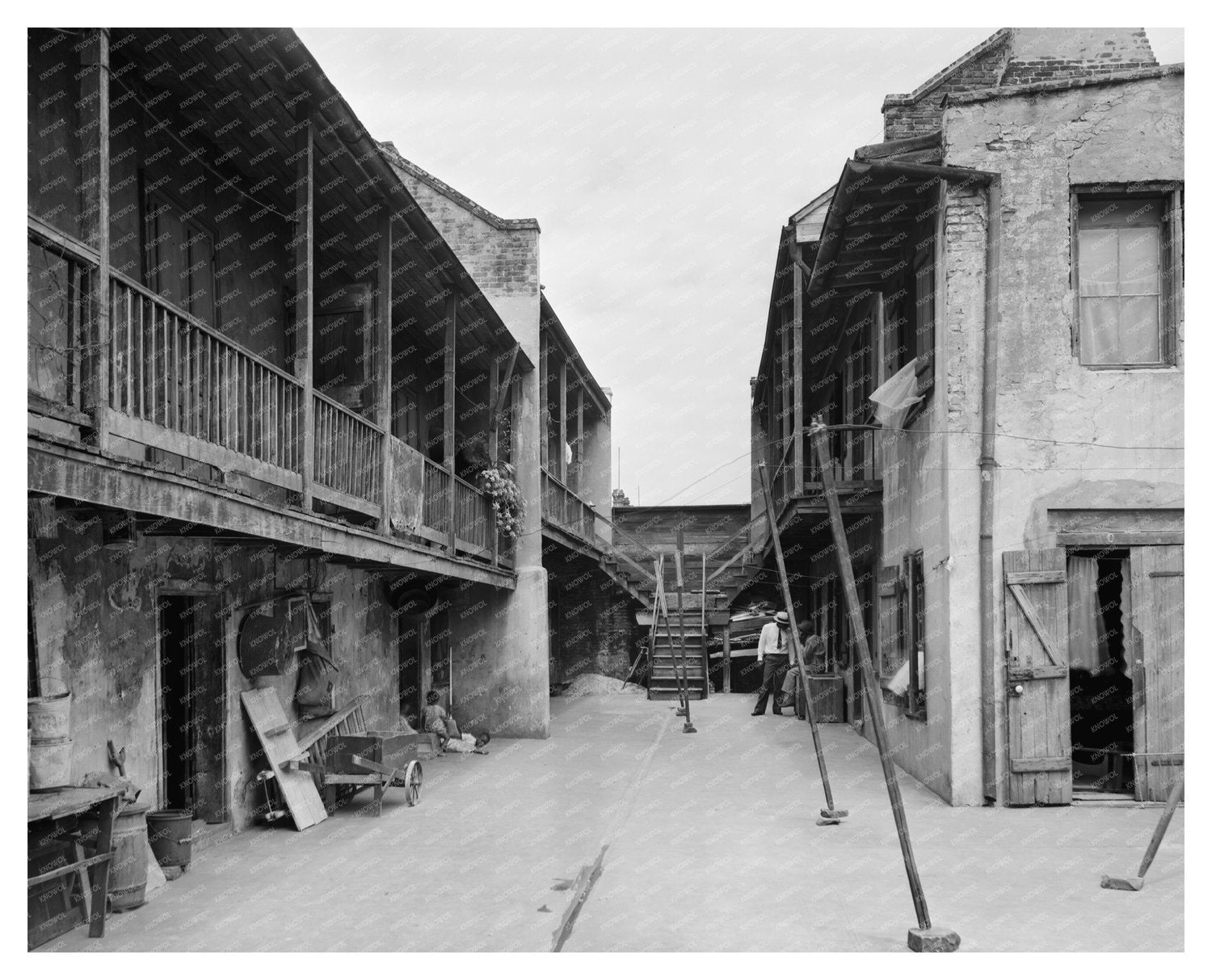 New Orleans Alleyway Architecture, Orleans Parish 20th Centu