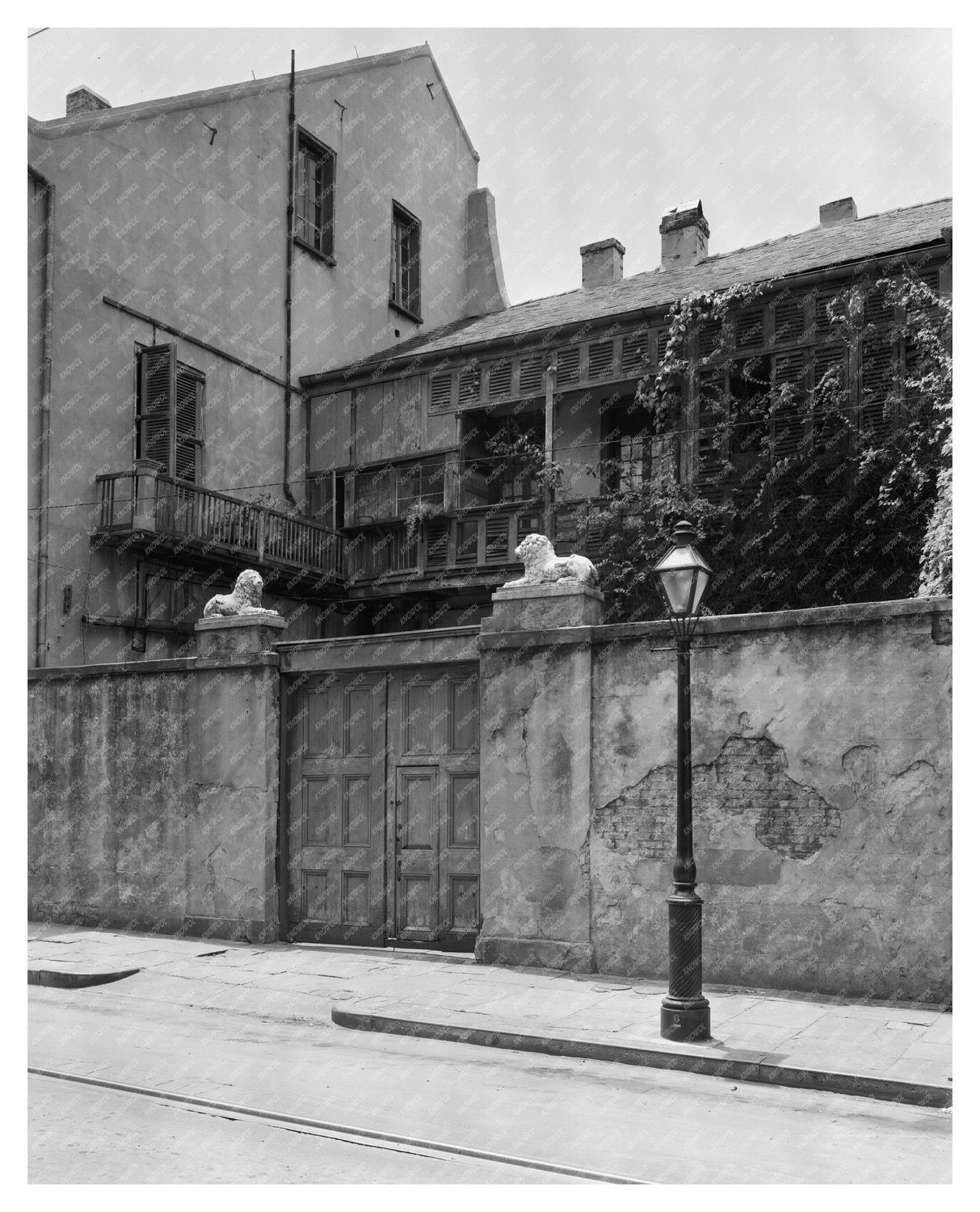 Historic Building at 537 Royal Street, New Orleans 1798