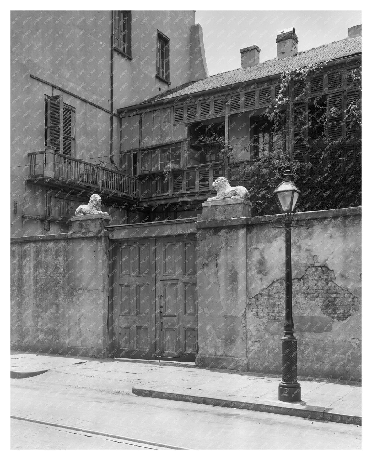 Historic Building on Royal St, New Orleans 1798