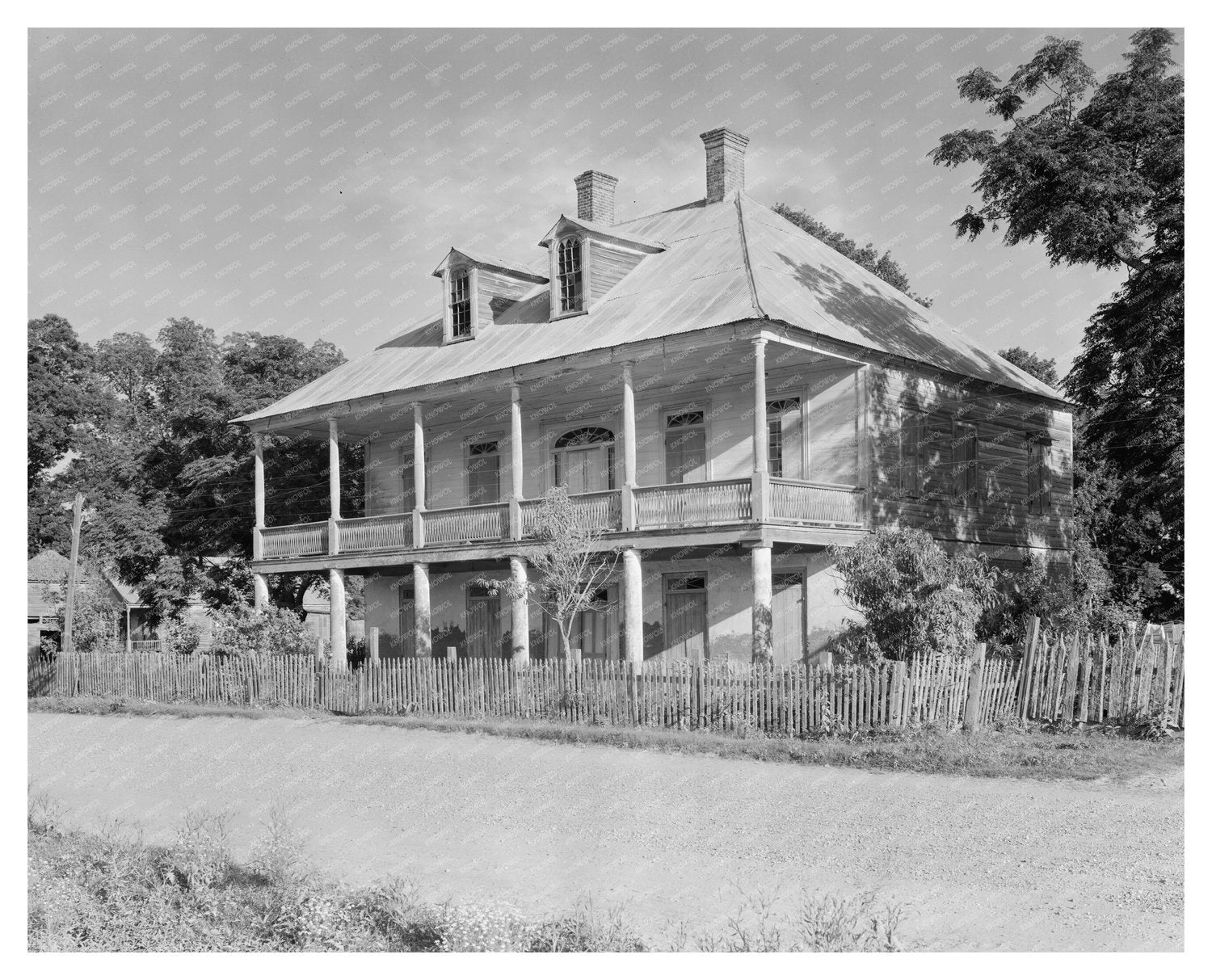Historic Residence in New Roads, Louisiana, 1800