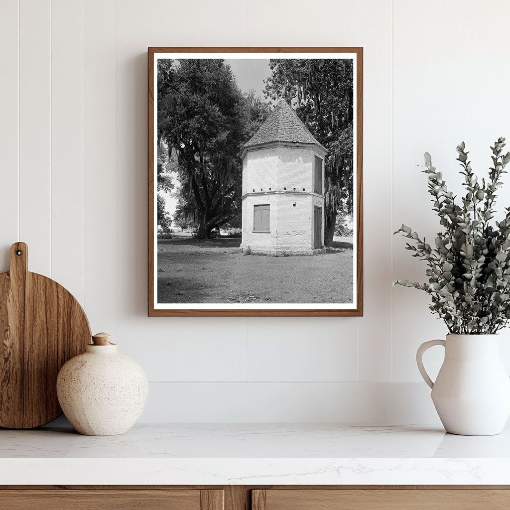 Historic Octagonal Building, Point Coupee Parish, LA 1750