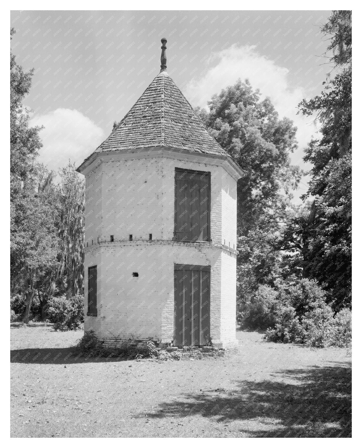 Vintage Architecture in New Roads, LA - 20th Century