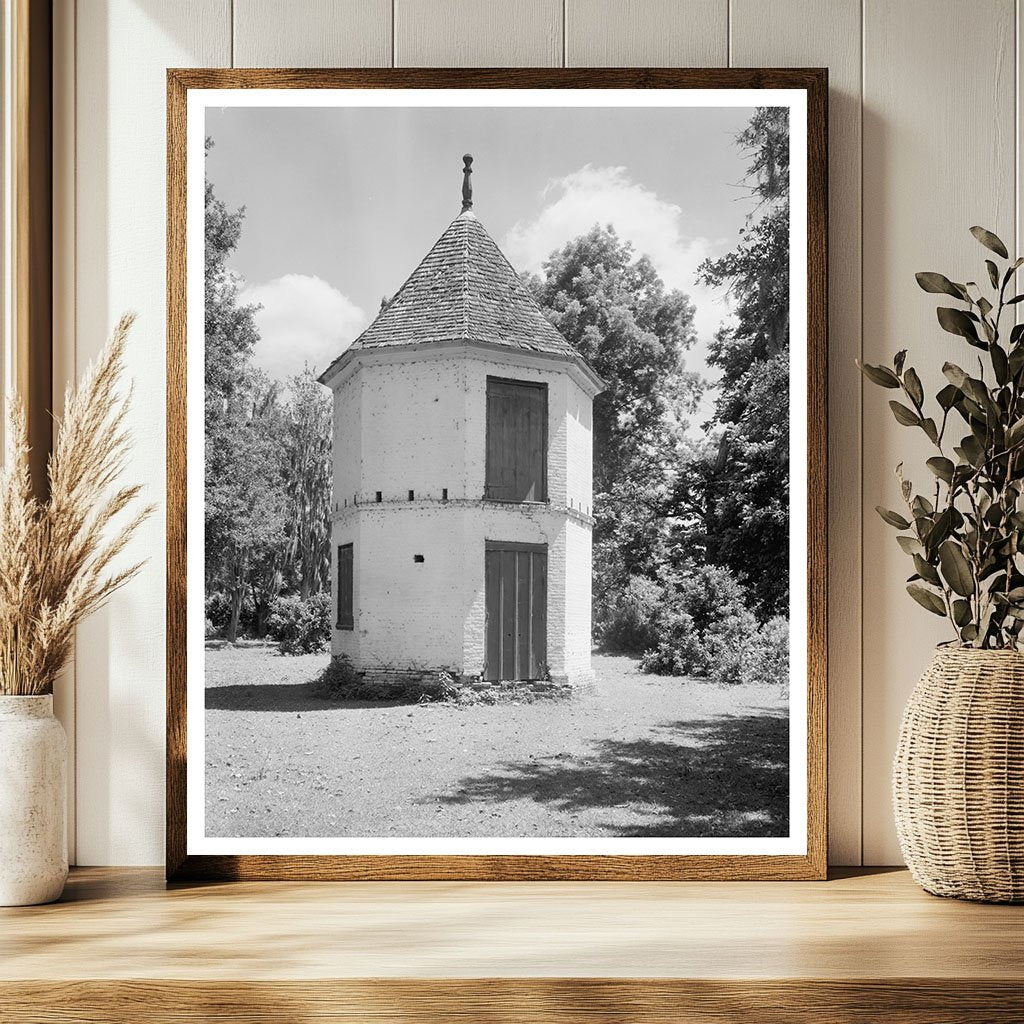 Vintage Architecture in New Roads, LA - 20th Century