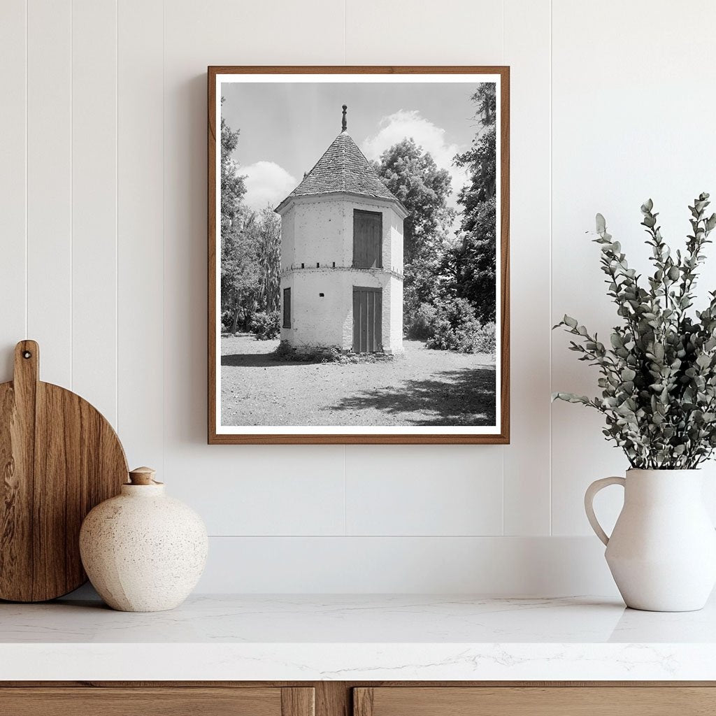 Vintage Architecture in New Roads, LA - 20th Century