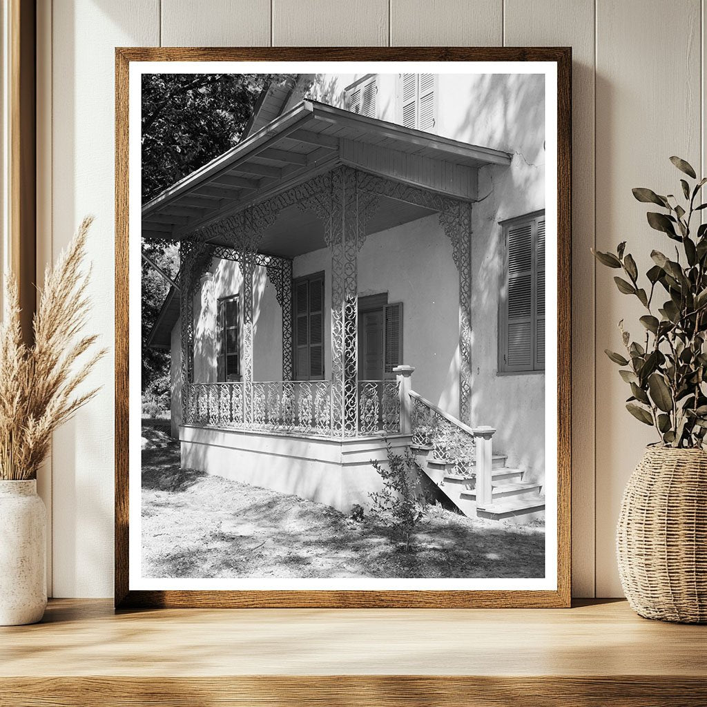 Historic Cottage in Clinton, LA - 1838 Architecture