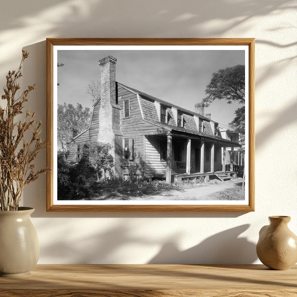 Historic Gambrel Roof House, Edenton NC, 1767