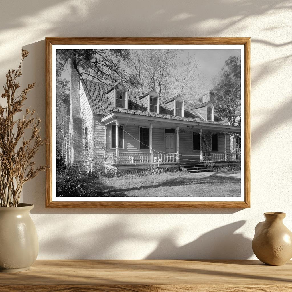 Historic Residence in New Bern, NC - Early 1900s Photo