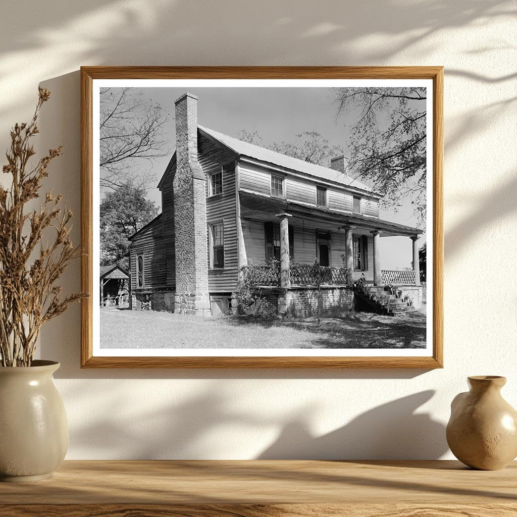 Historic House in Elmwood, NC - Early 20th Century