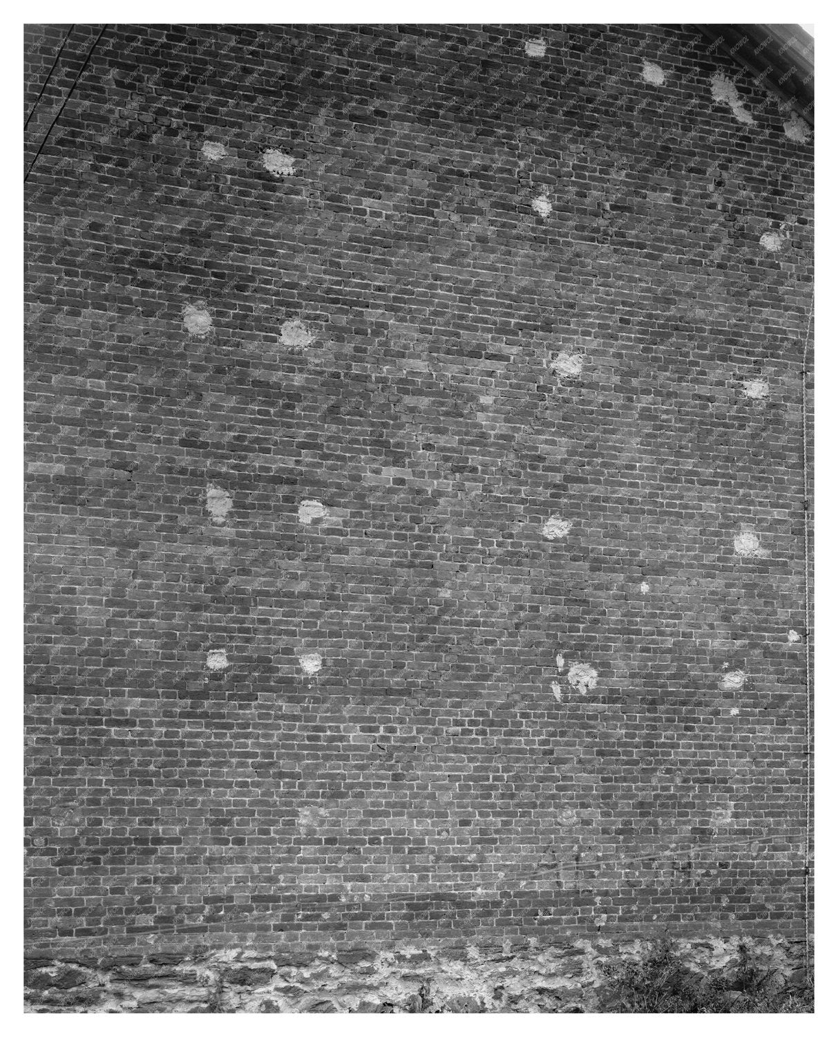 1793 Building in Lincolnton, NC: A Historical Photo