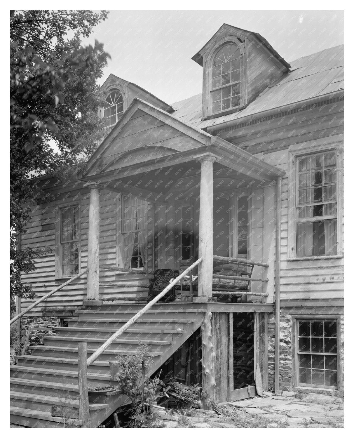Lochiel Architecture, Hillsboro NC, Mid-20th Century