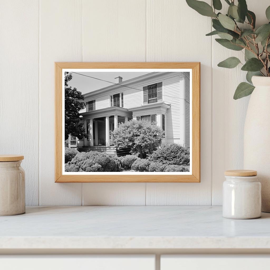 1832 Wooden House in Warrenton, NC - Historical Architecture