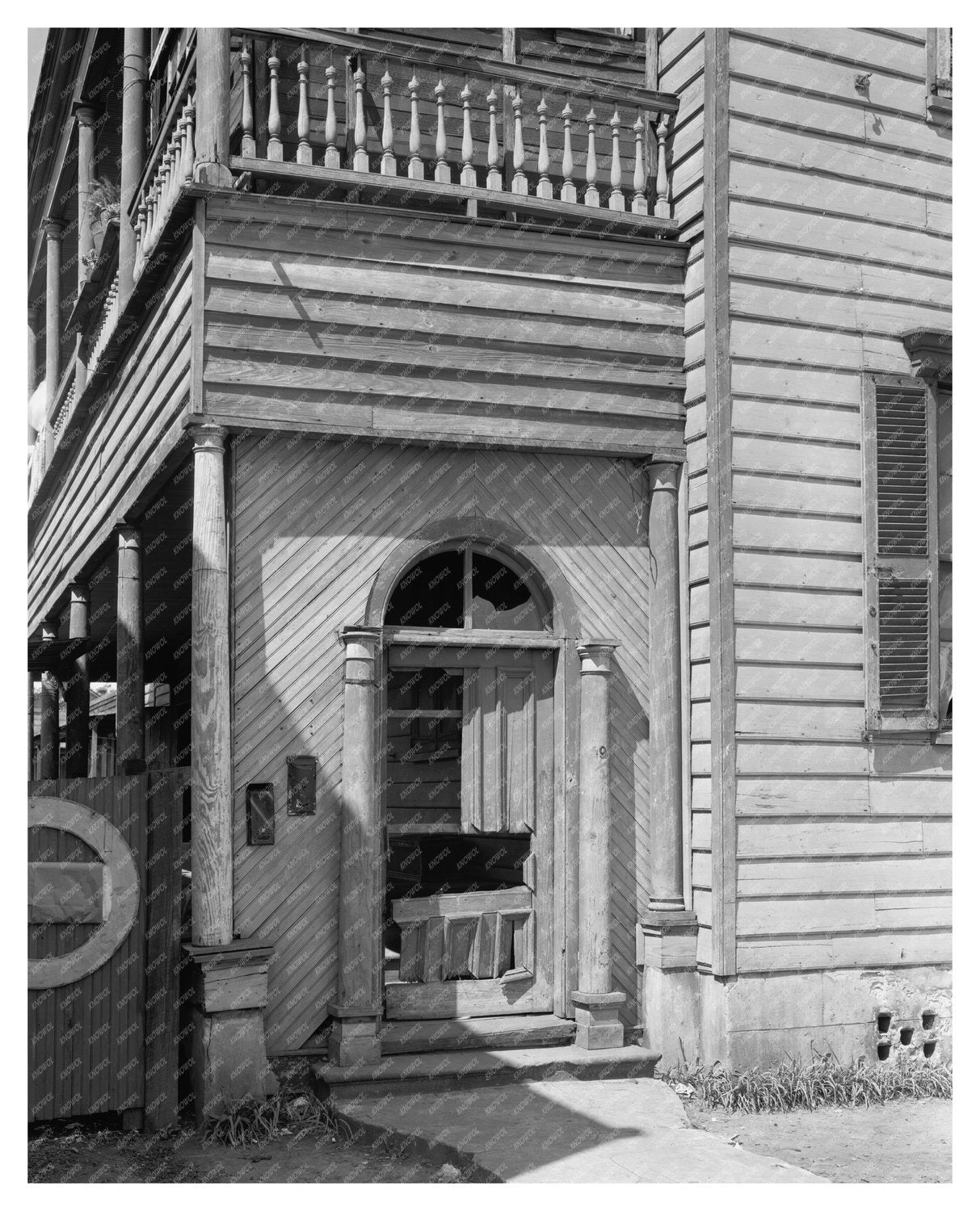 Abandoned Building in Charleston, SC - Early 20th Century