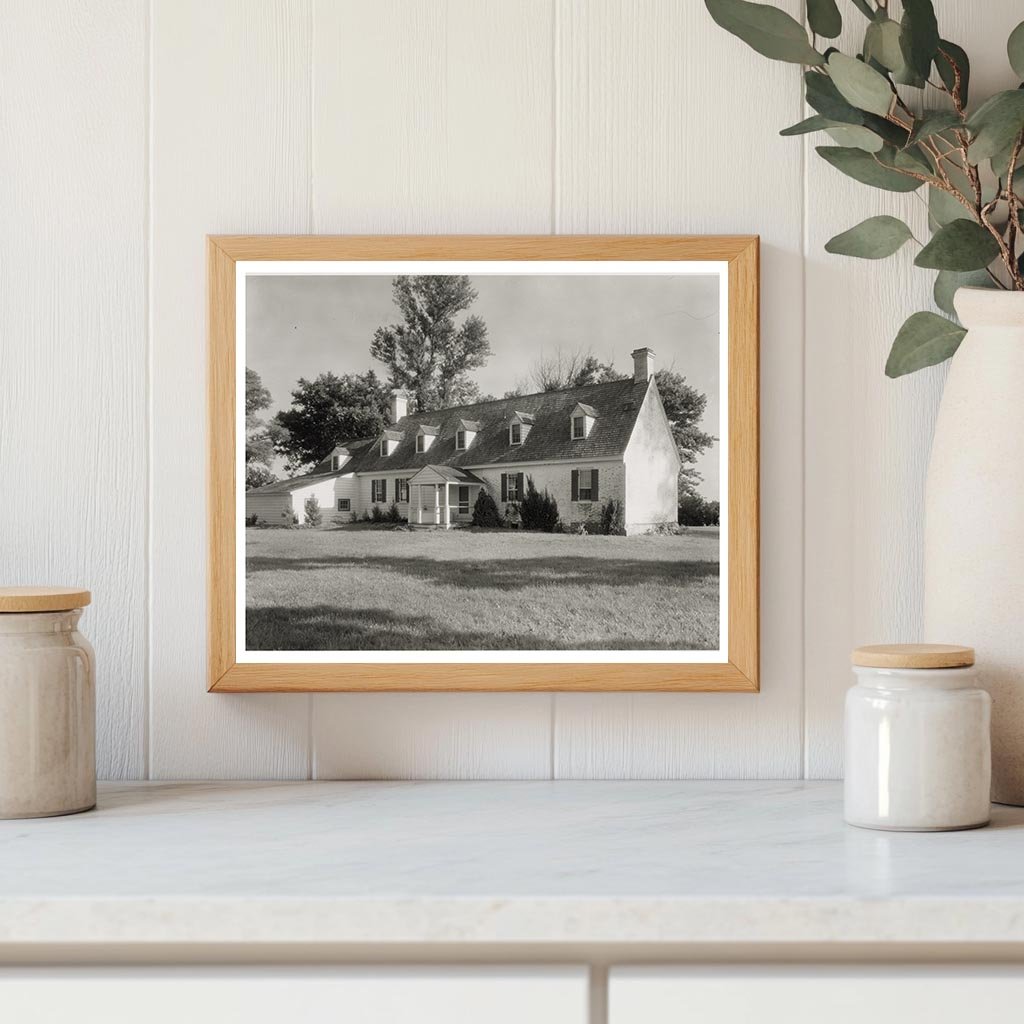 Historic Home in Quinby, VA (1673) - Vintage Photograph