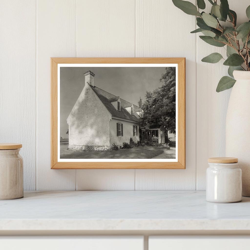 Historic Building in Quinby, VA - 1673 Vintage Photo