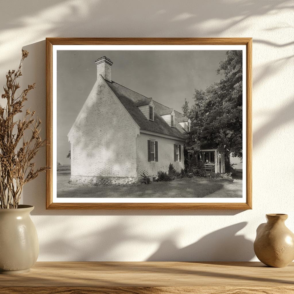 Historic Building in Quinby, VA - 1673 Vintage Photo