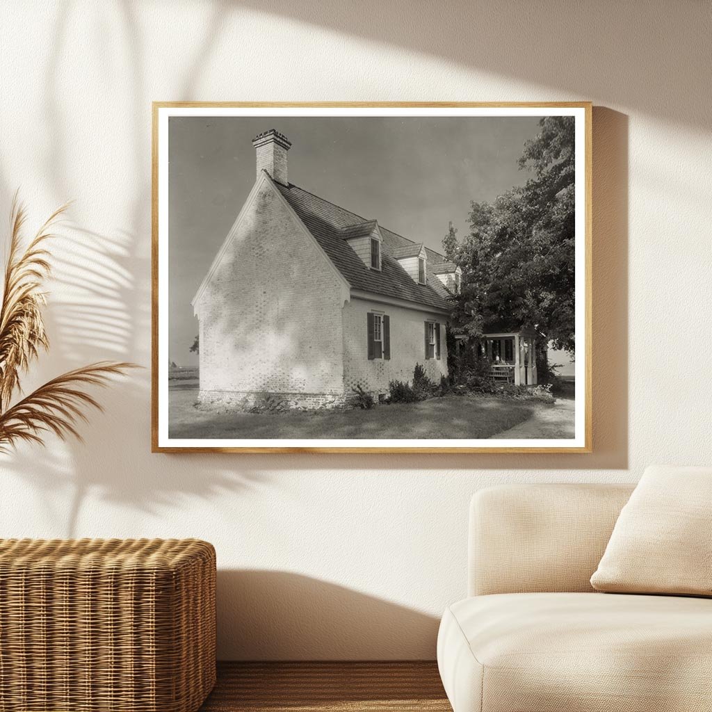 Historic Building in Quinby, VA - 1673 Vintage Photo