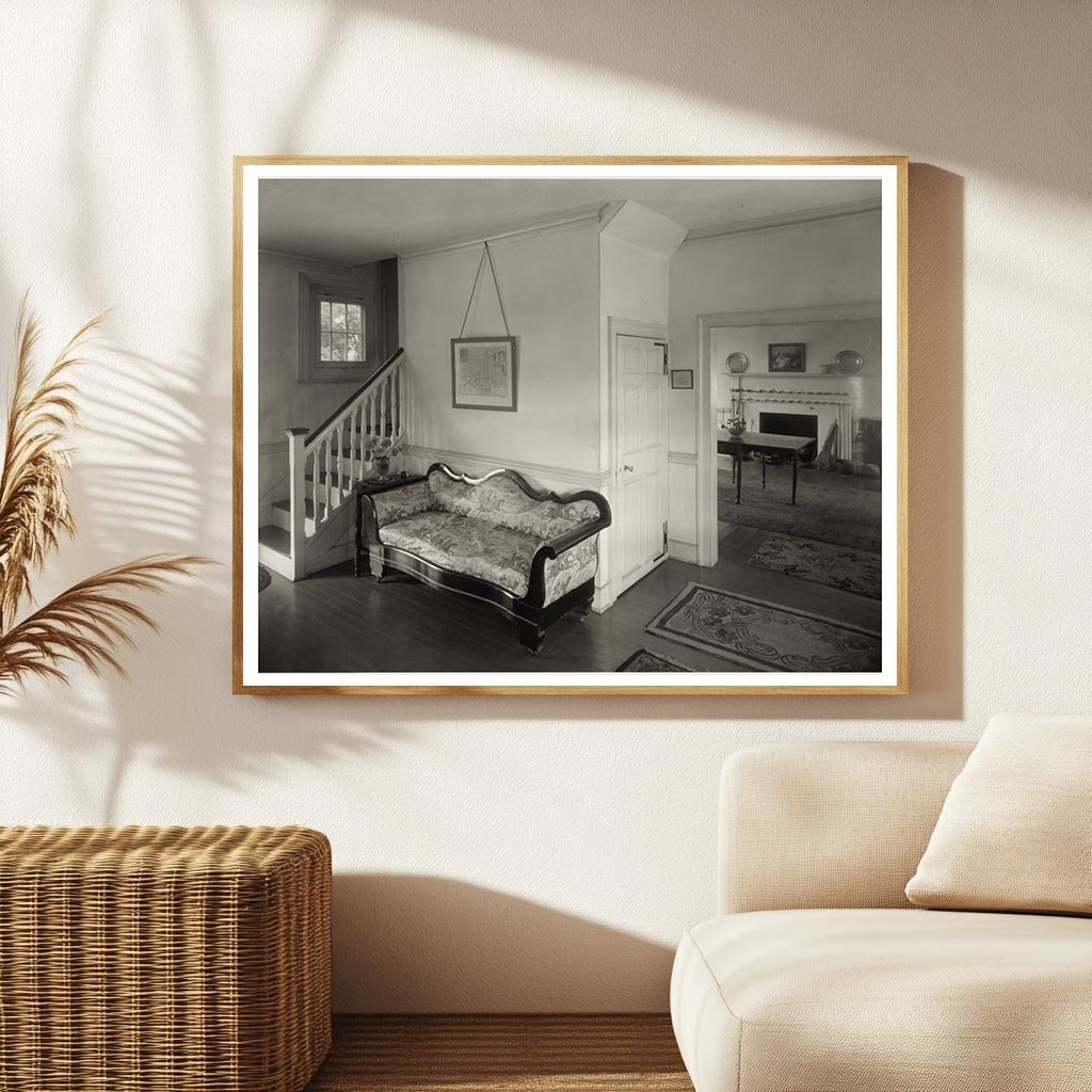 Historic Interior in Quinby, VA - Early 20th Century Image